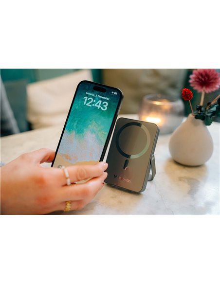 Магнитный беспроводной пауэрбанк с подставкой Verbatim Charge'n'Go / 10000 mAh / Gray