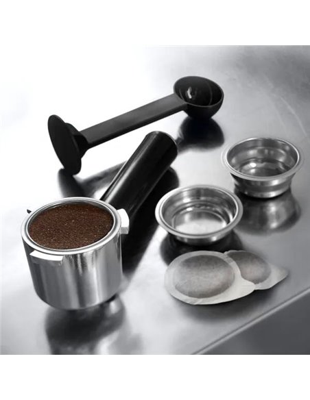Cafetiera manuala DeLonghi Dedica Pump Espresso, 1300W, Alb
