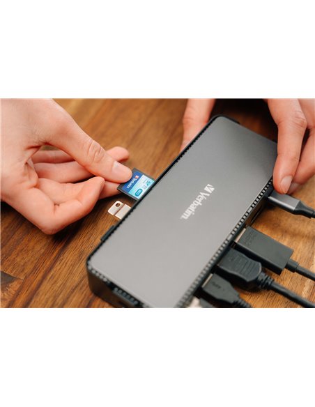 Док-станция Verbatim USB-C Pro CDS-15S со слотом M.2 NVMe, 15 портов