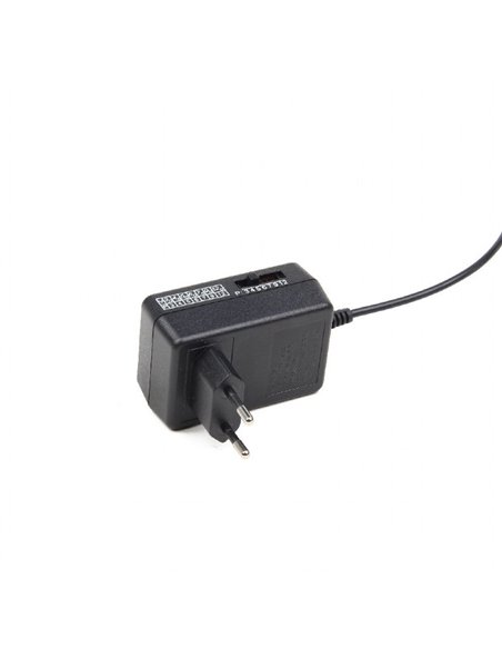 AC-DC adapter Gembird EG-MC-009, 24 W, Universal AC powered DC adapter with manual voltage selection, 7 DC power connectors